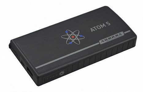 Мобильное пусковое устройство (бустер) ATOM 5 (5000 мАч, 18,5 Втч, 150/300А) - фото Мобильное пусковое устройство ATOM 5 (5000 мАч, 18,5 Втч, 150/300А) - фото